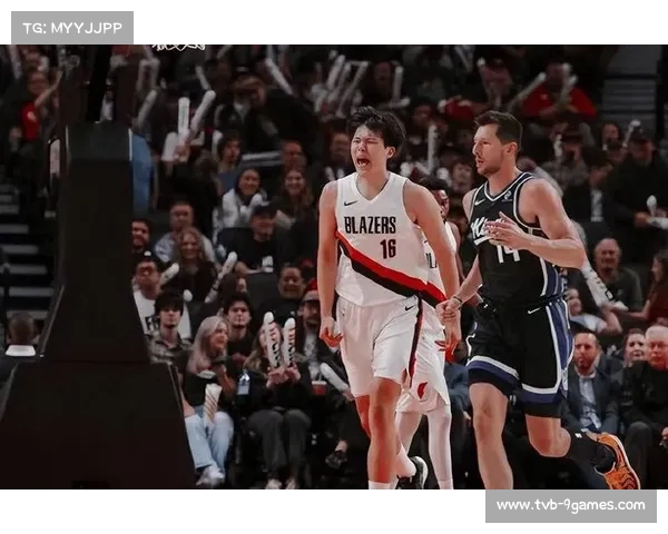 杨瀚森获NBA生涯首记运动战得分，开拓者内线轮换受关注